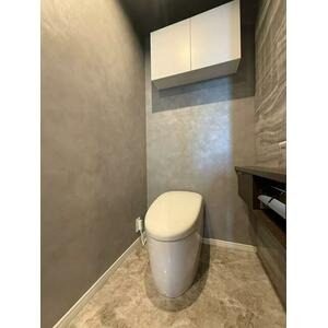Crest Prime Tower Shiba 2903 - Separate toilet