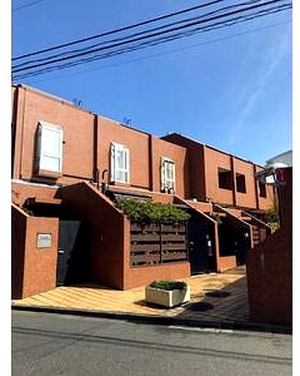 Townhouse Sendaizaka exterior