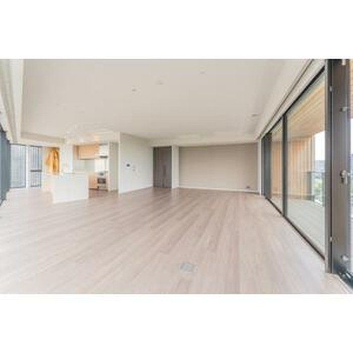 Executive rental brief interior